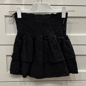 AQUA Girls’ Eyelet Ruffle Tiered Skirt in Black, Size Medium (9 - 10)